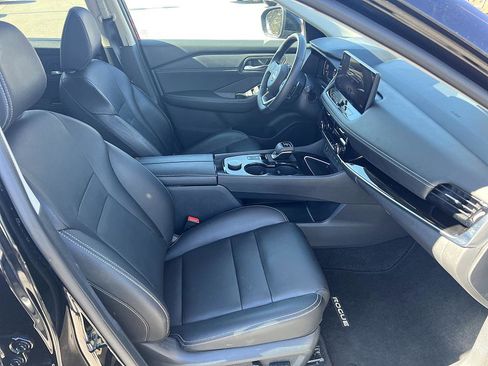 Certified 2024 Nissan Rogue SL w/ SL Premium Package image 17