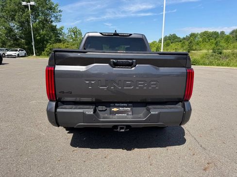 Used 2023 Toyota Tundra SR5 w/ SR5 Convenience Package AWD/4WD image 8