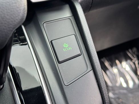 Used 2018 Honda CR-V LX image 16