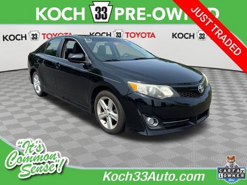 Used 2012 Toyota Camry SE w/ Preferred Accessory Pkg FWD image 1