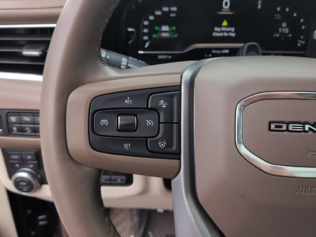 Used 2023 GMC Yukon Denali w/ Denali Reserve Package AWD/4WD image 19