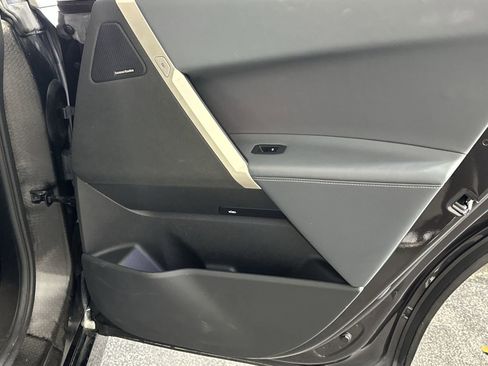 Used 2022 BMW iX xDrive50 w/ Premium Package image 35