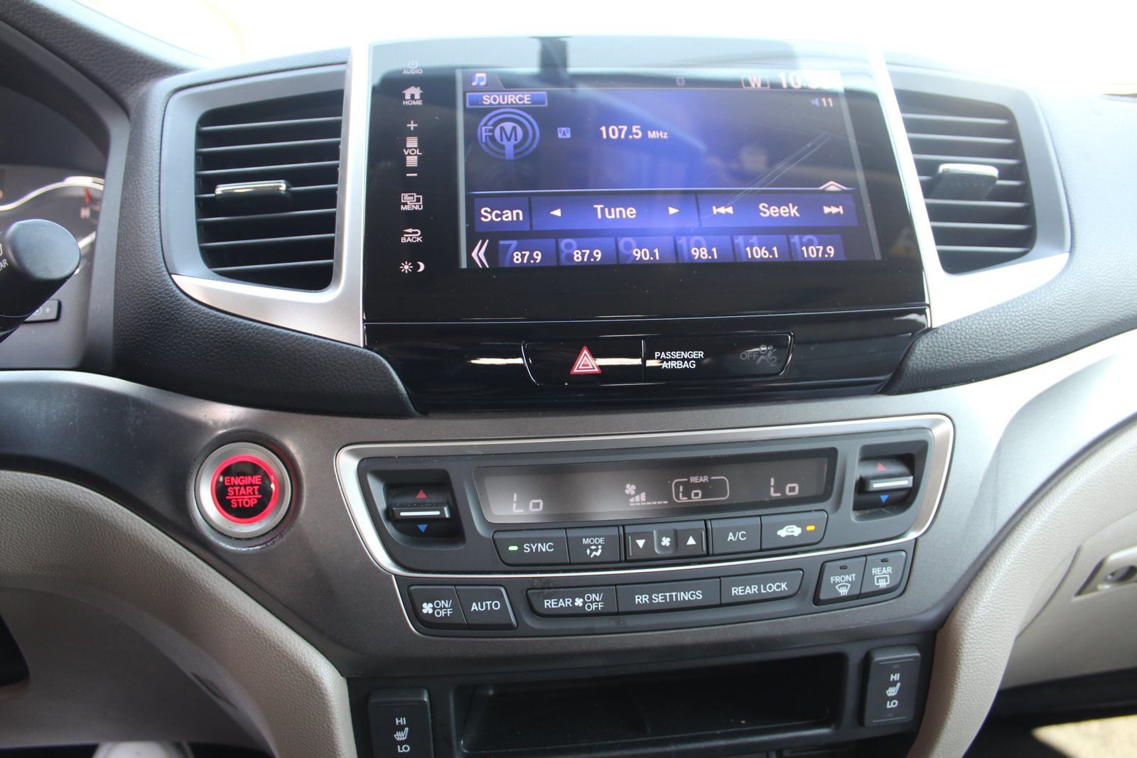 Used 2018 Honda Pilot EX-L image 11