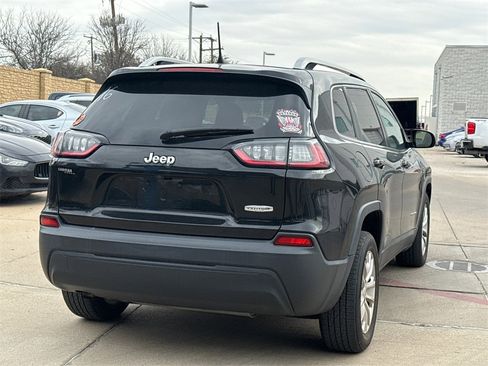 Used 2019 Jeep Cherokee Latitude w/ Popular Appearance Group image 7