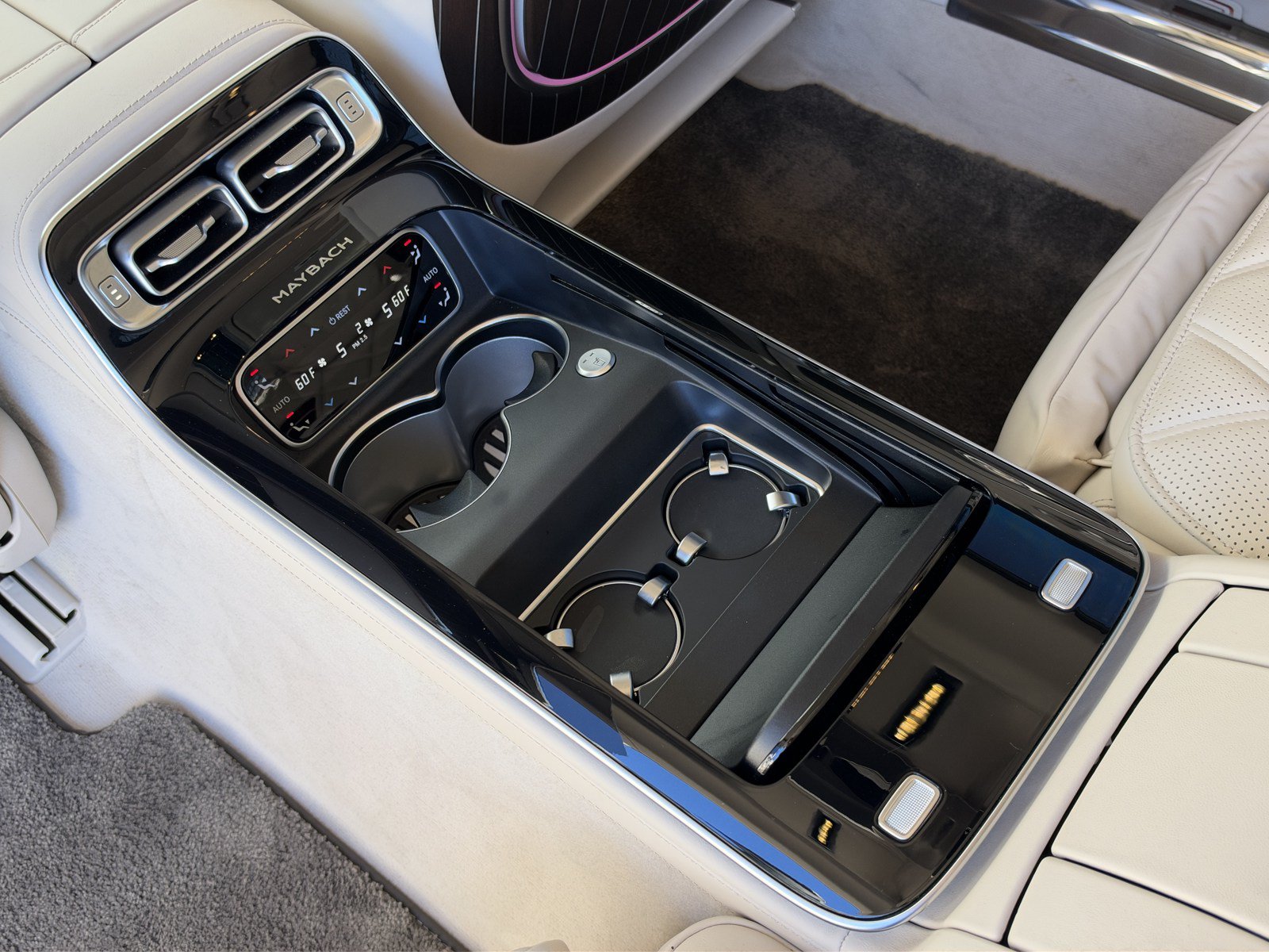 Used 2023 Mercedes-Benz Maybach S 580 4MATIC image 39