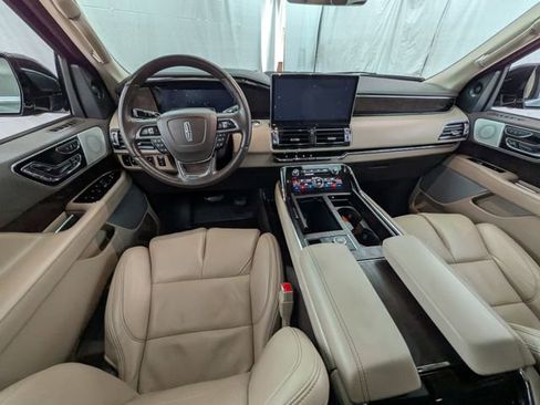 Used 2024 Lincoln Navigator Reserve AWD/4WD image 13