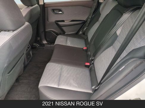 Used 2021 Nissan Rogue SV FWD image 16
