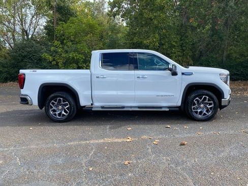 New 2026 GMC Sierra 1500 SLT image 8