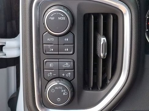 Used 2022 Chevrolet Silverado 1500 RST w/ Z71 Off-Road Package image 21