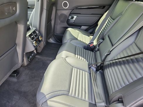 Certified 2025 Land Rover Discovery S image 5