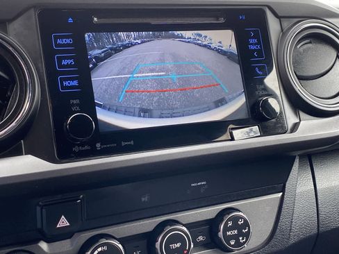 Used 2019 Toyota Tacoma TRD Sport image 27