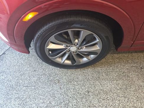 Used 2021 Buick Encore GX Essence w/ Sport Touring Package FWD image 4