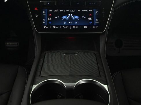 Used 2025 Maserati Grecale GT image 13