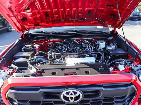 Certified 2024 Toyota Tacoma TRD Sport AWD/4WD image 33