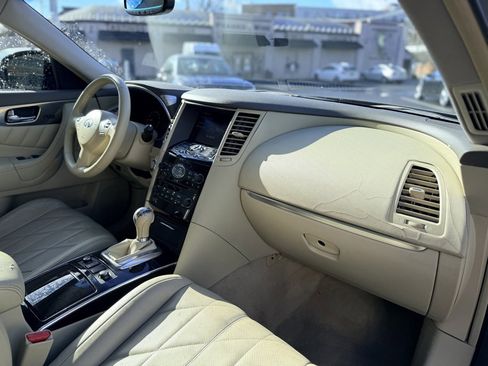 Used 2011 INFINITI FX35 2WD w/ Premium Pkg image 23