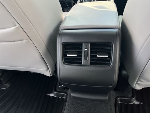 Used 2018 Honda Accord Touring image 41