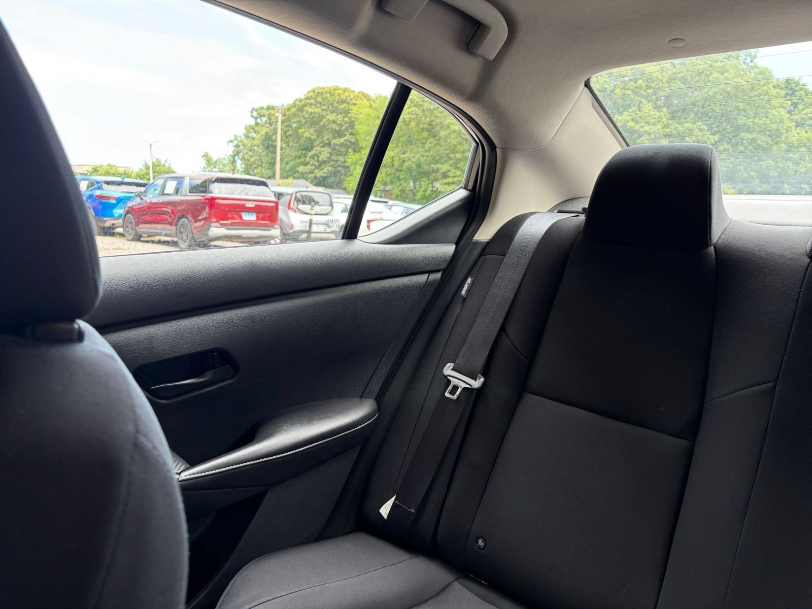 Used 2025 Nissan Sentra S FWD image 36