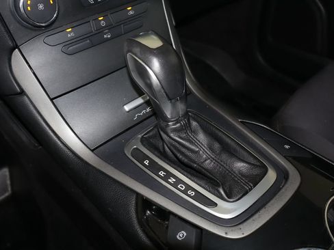 Used 2016 Ford Edge SE FWD image 27
