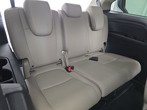 Used 2024 Honda Odyssey EX-L image 12
