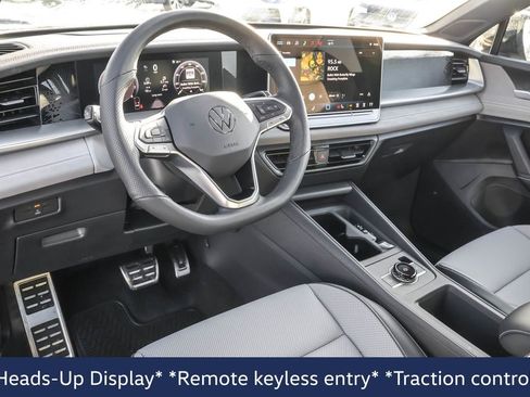 New 2026 Volkswagen Tiguan SE R-Line image 4