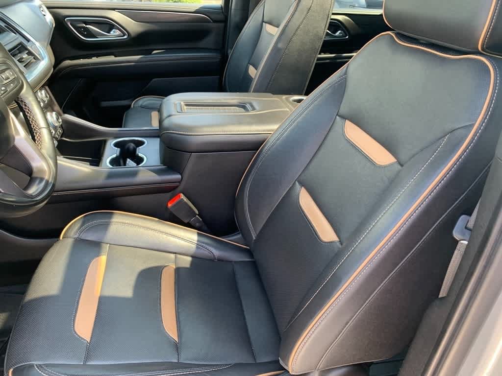 Used 2023 GMC Yukon XL AT4 w/ AT4 Premium Plus Package AWD/4WD image 14