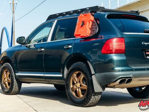 Used 2004 Porsche Cayenne Turbo AWD/4WD image 41