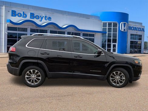 Used 2021 Jeep Cherokee Latitude Lux w/ Comfort/Convenience Group image 6