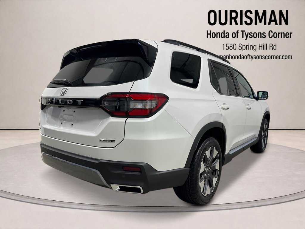 New 2026 Honda Pilot Touring image 3