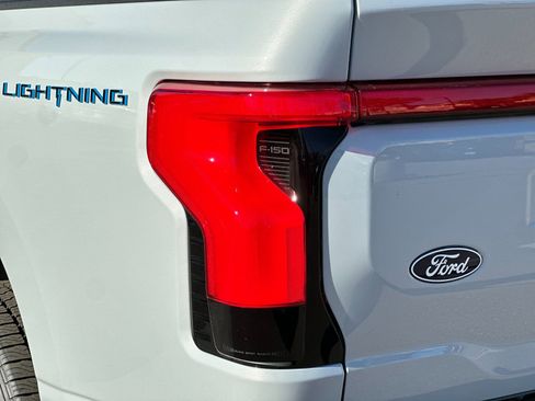 New 2025 Ford F150 Lightning Lariat image 35