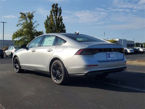 New 2025 Honda Accord SE image 6