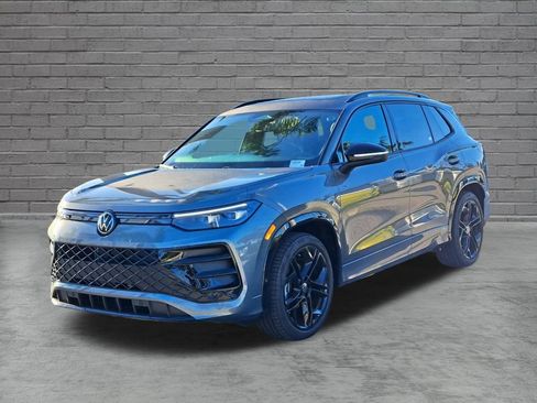 New 2026 Volkswagen Tiguan SE R-Line FWD image 3