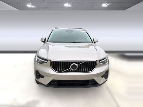 Certified 2024 Volvo XC40 B5 Plus w/ Protection Package Premier AWD/4WD image 6