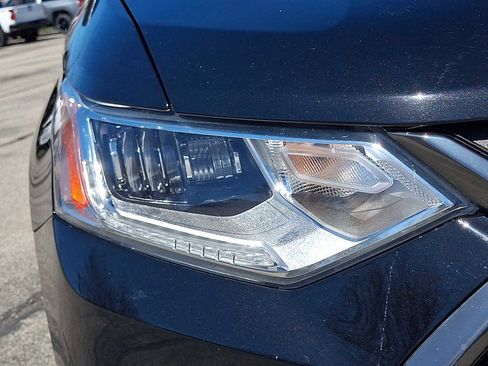 Used 2021 Chevrolet Traverse Premier w/ Redline Edition image 10