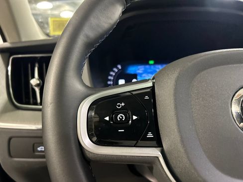 Certified 2025 Volvo XC60 B5 Plus AWD/4WD image 13