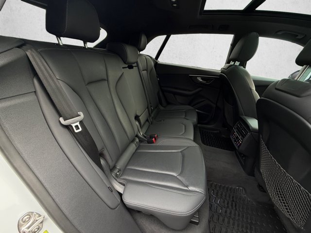Used 2021 Audi Q8 Prestige w/ Prestige Package AWD/4WD image 22