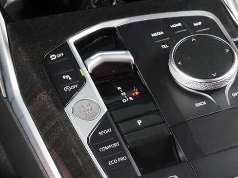 Used 2024 BMW 330i Sedan w/ Convenience Package image 25