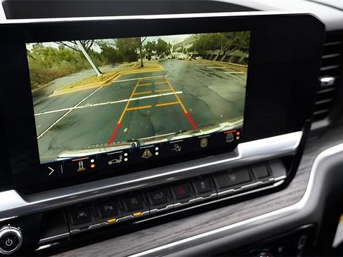 New 2026 GMC Sierra 1500 SLT image 13