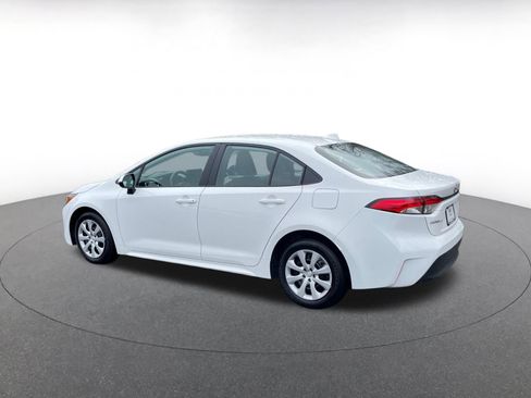 Used 2025 Toyota Corolla LE image 10