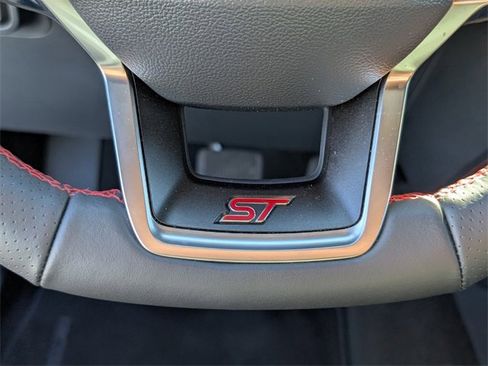 Used 2025 Ford Explorer ST image 35