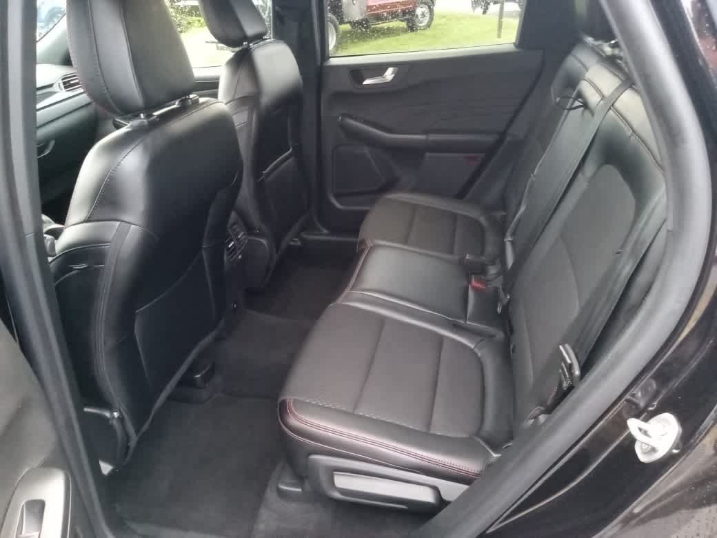 Used 2025 Ford Escape ST-Line Select AWD/4WD image 24