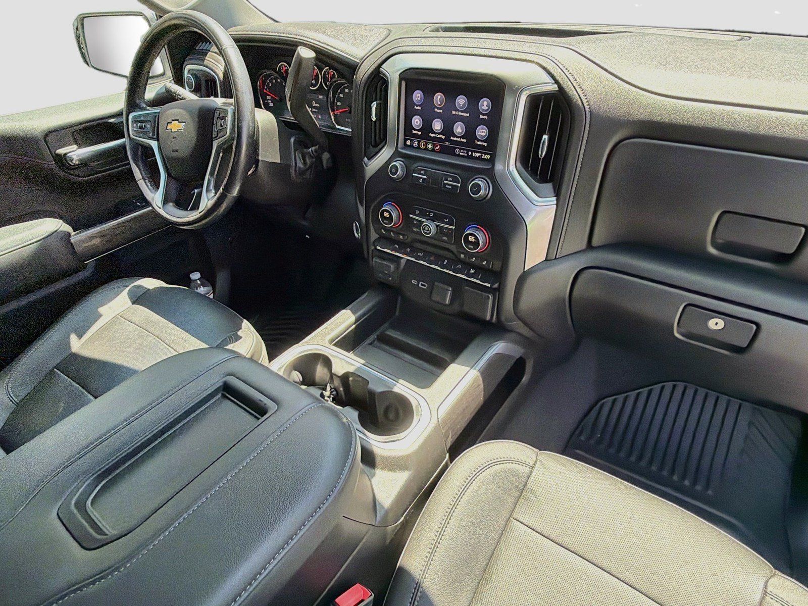 Used 2021 Chevrolet Silverado 1500 LTZ AWD/4WD image 12