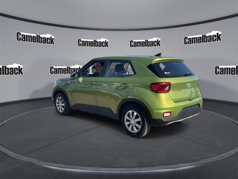 Used 2020 Hyundai Venue SE image 5
