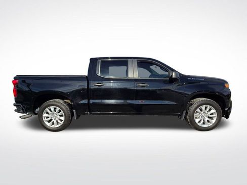 Used 2020 Chevrolet Silverado 1500 Custom w/ Custom Value Package image 2
