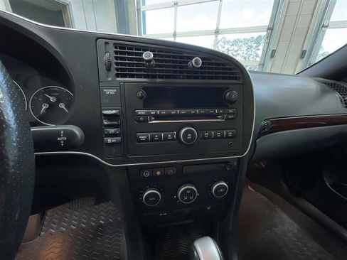 Used 2011 Saab 9-3 2.0T image 16