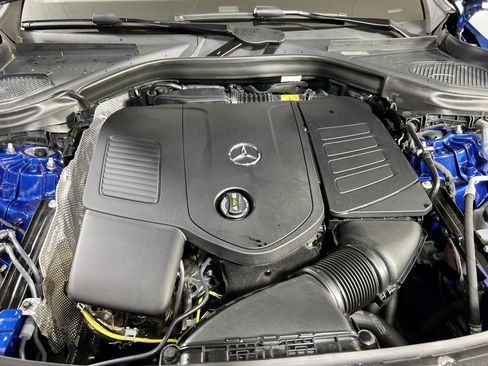 Used 2025 Mercedes-Benz GLC 300 4MATIC image 31