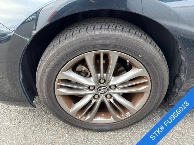 Used 2015 Toyota Camry SE FWD image 4