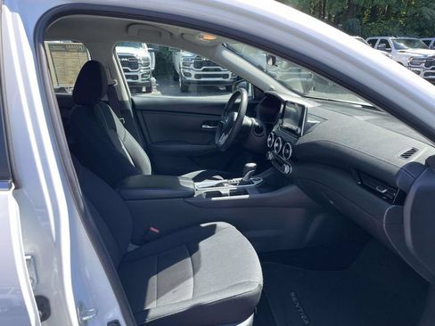 Used 2024 Nissan Sentra SV FWD image 15