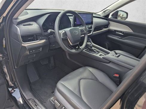 New 2026 Toyota Grand Highlander FWD image 3