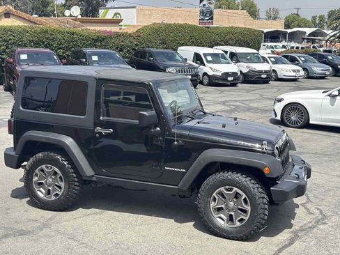 Used 2014 Jeep Wrangler Rubicon w/ Power Convenience Group AWD/4WD image 8