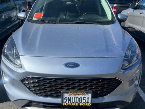 Used 2022 Ford Escape SEL w/ Technology Package FWD image 3